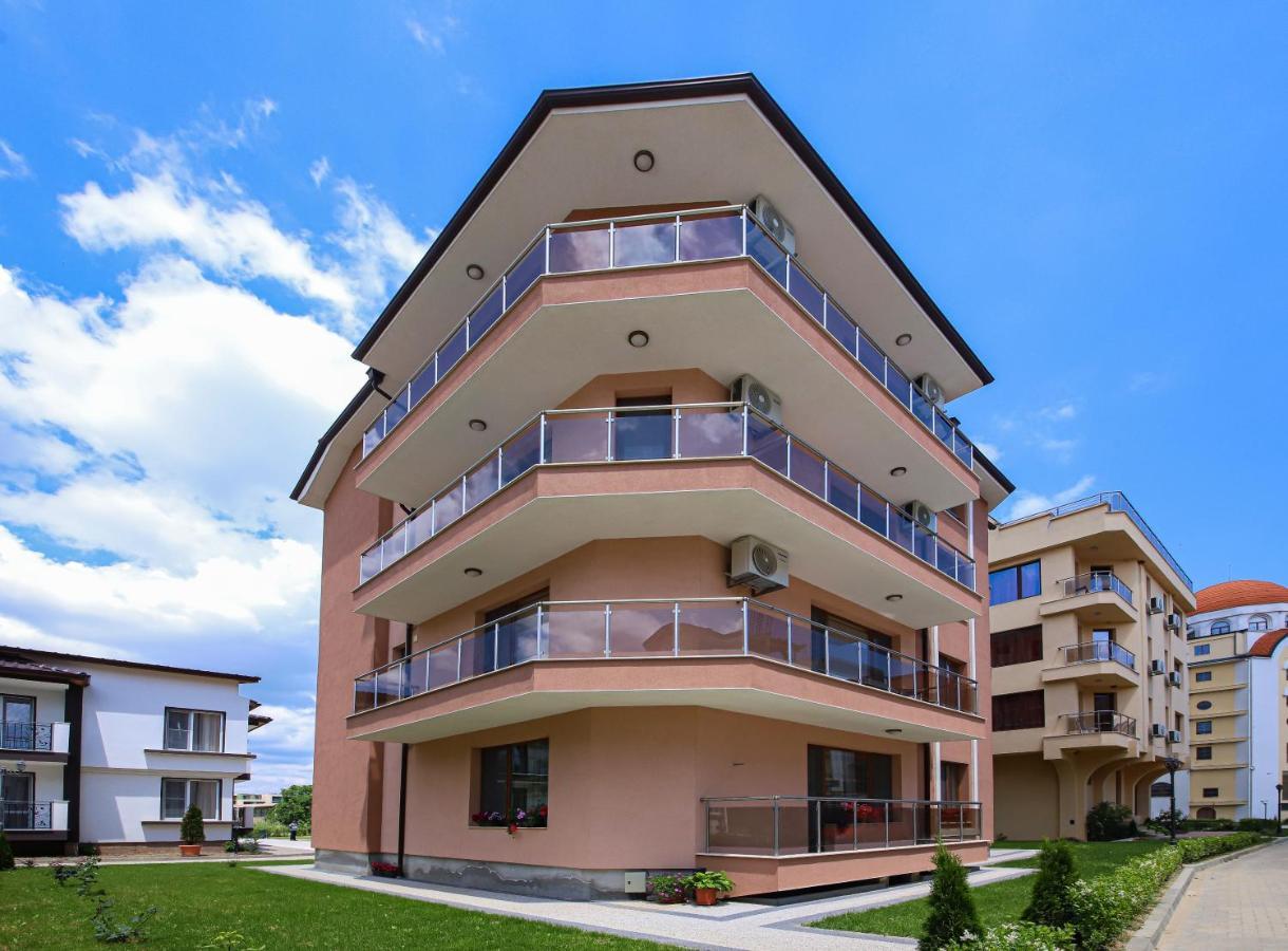 Guesthouse Phoenix ออบซอร์ ภายนอก รูปภาพ