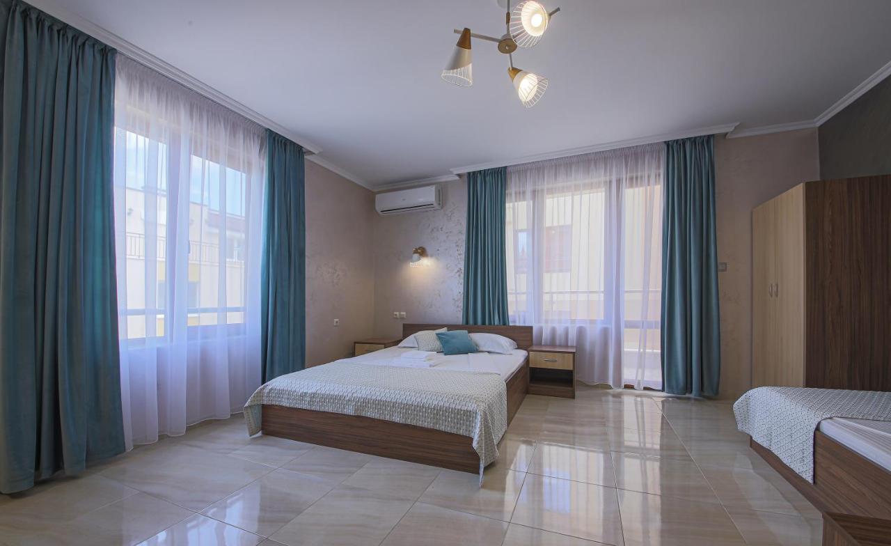 Guesthouse Phoenix ออบซอร์ ภายนอก รูปภาพ