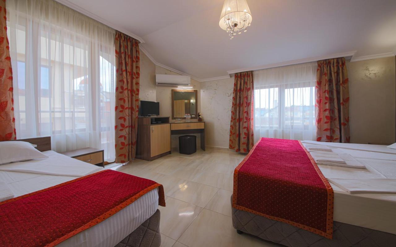 Guesthouse Phoenix ออบซอร์ ภายนอก รูปภาพ