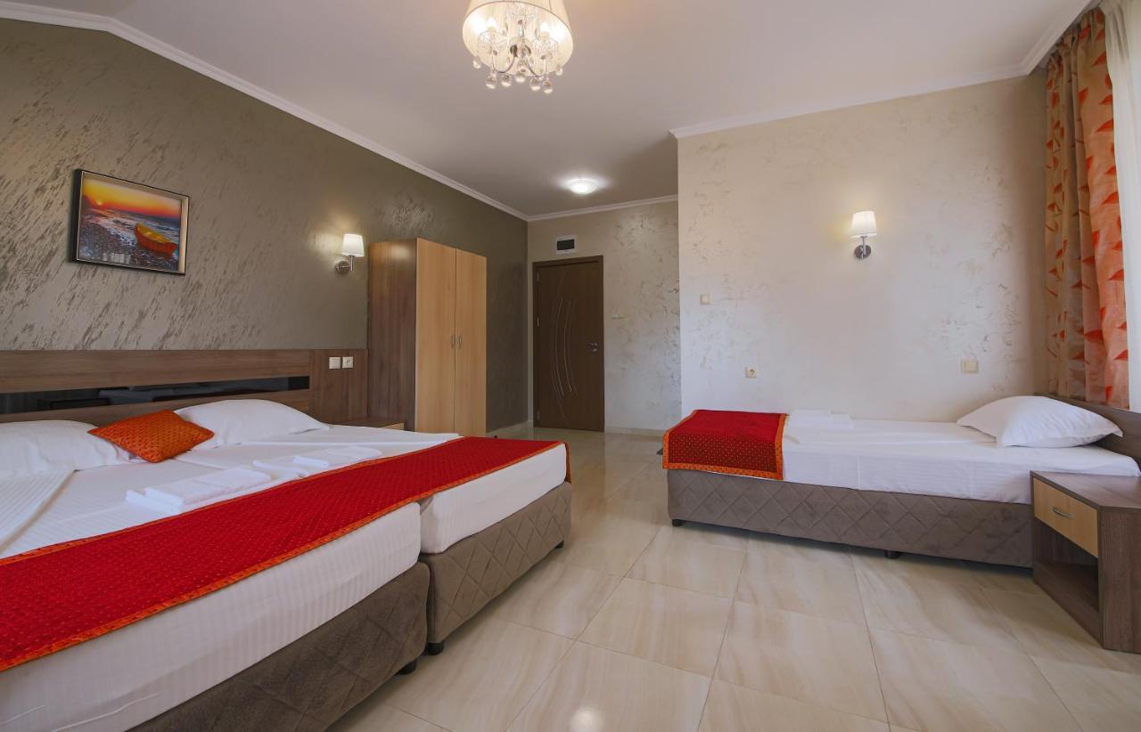 Guesthouse Phoenix ออบซอร์ ภายนอก รูปภาพ
