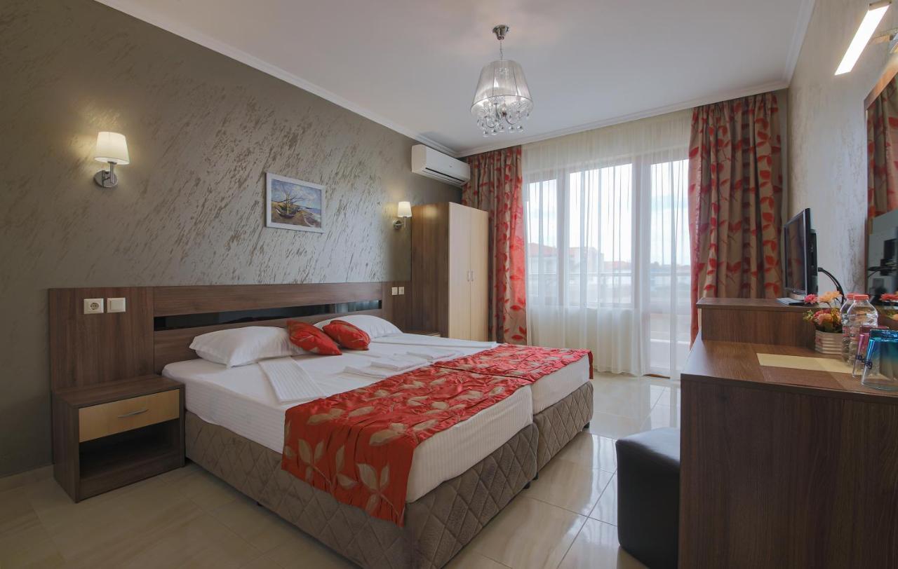 Guesthouse Phoenix ออบซอร์ ภายนอก รูปภาพ