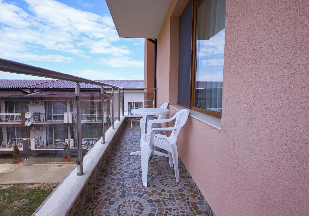 Guesthouse Phoenix ออบซอร์ ภายนอก รูปภาพ