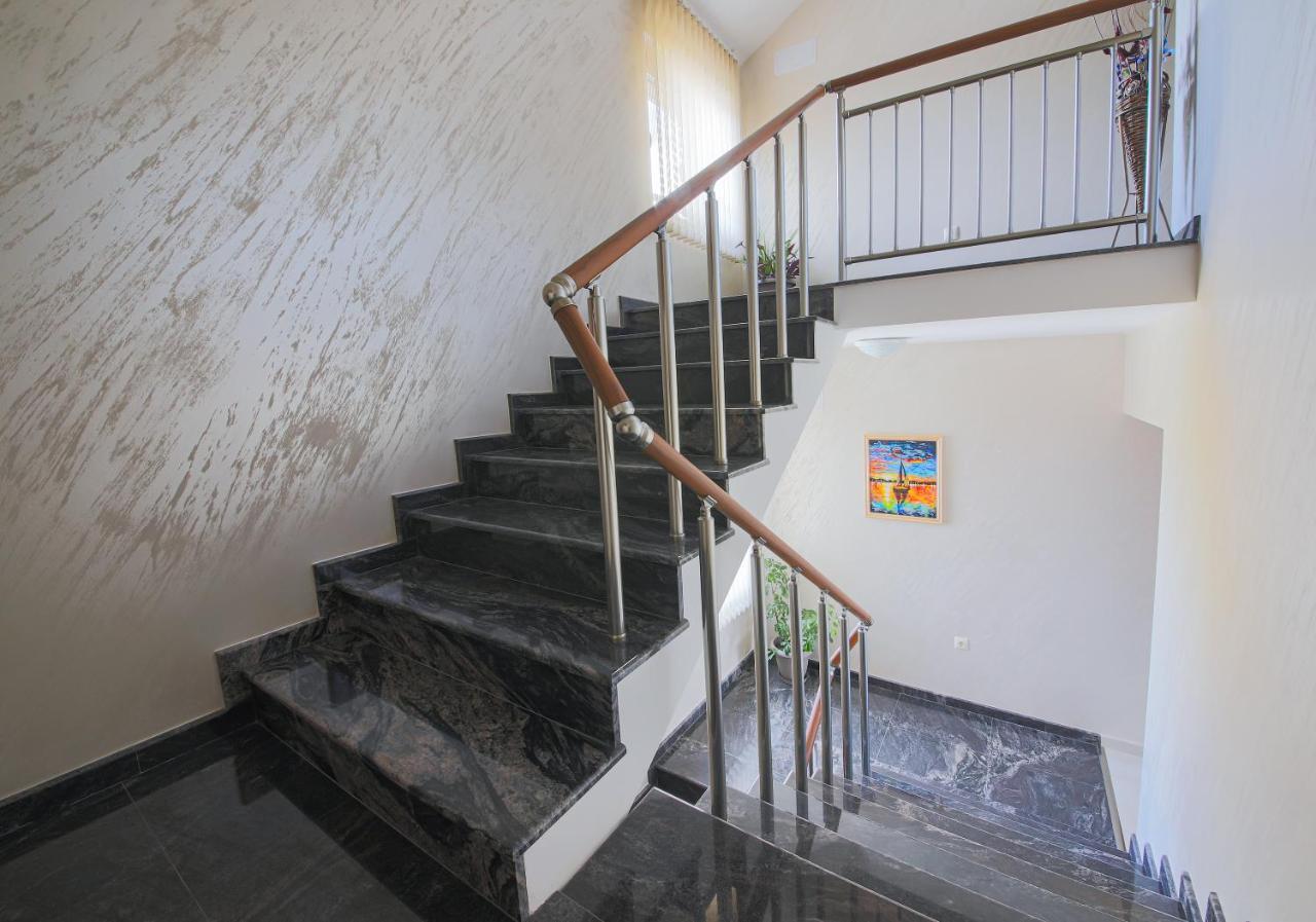 Guesthouse Phoenix ออบซอร์ ภายนอก รูปภาพ