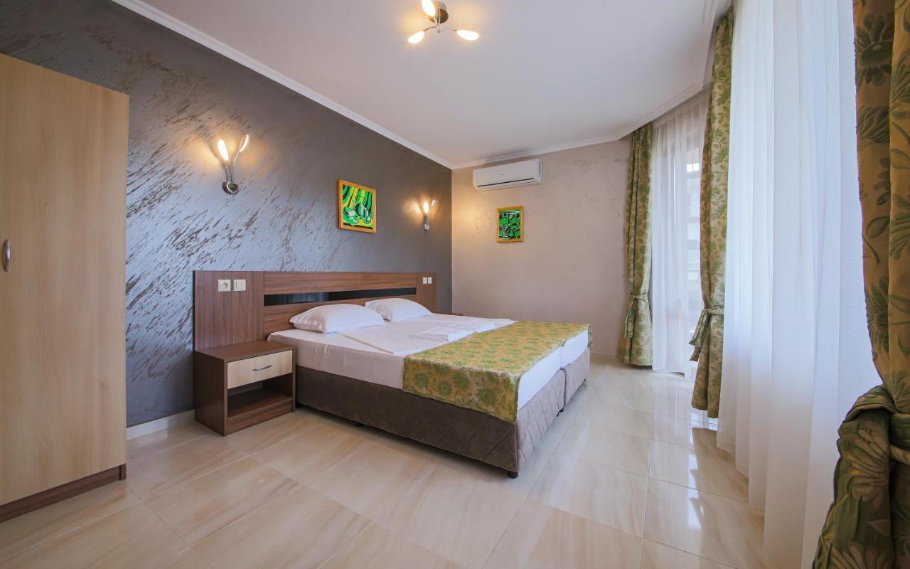 Guesthouse Phoenix ออบซอร์ ภายนอก รูปภาพ
